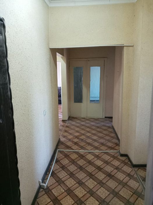 Срочно Продается 5 комнатная квартира 4 микрорайоне Дасаф ,стадион йон