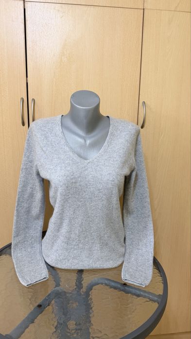 Пуловер  Q by Kjederqvist 100% кашмир, размер S/M.