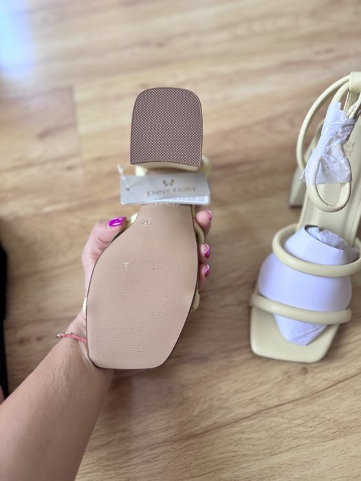 Сандали на ток Jenny Fairy