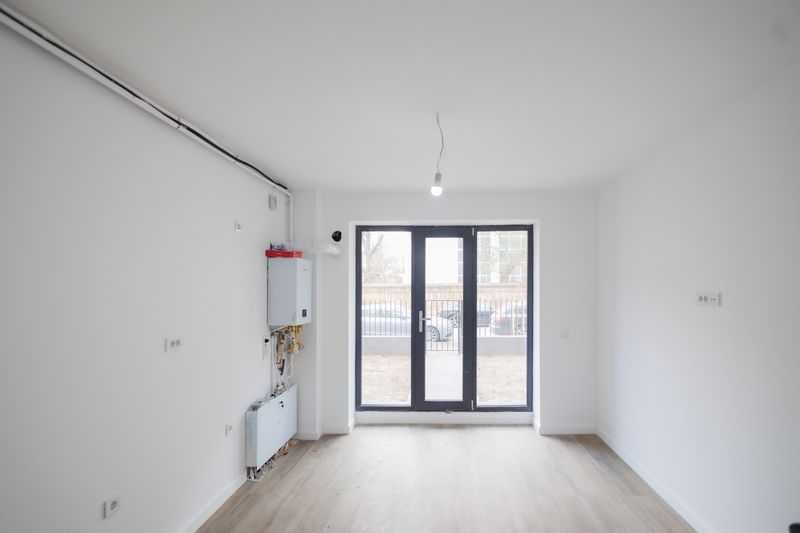 OCAZIE!!! Închiriez spațiu comercial cu terasă