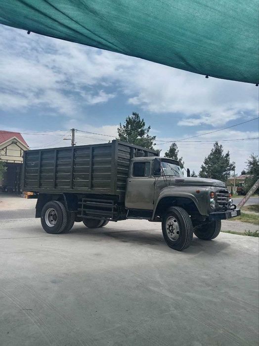 Zil 130 sotiladi