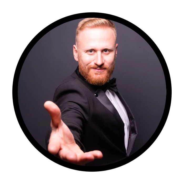 Профессиональный ведущий Платон Лебедев!