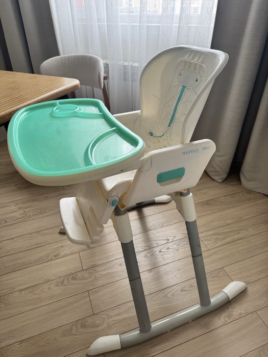 Продам стульчик для комления Joie mimzy 360