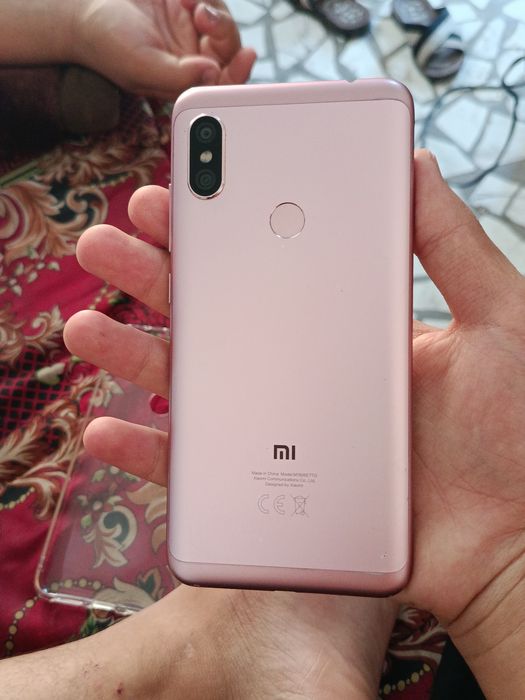 Xiaomi Mi Note 6 Pro 6/64gb GOLD