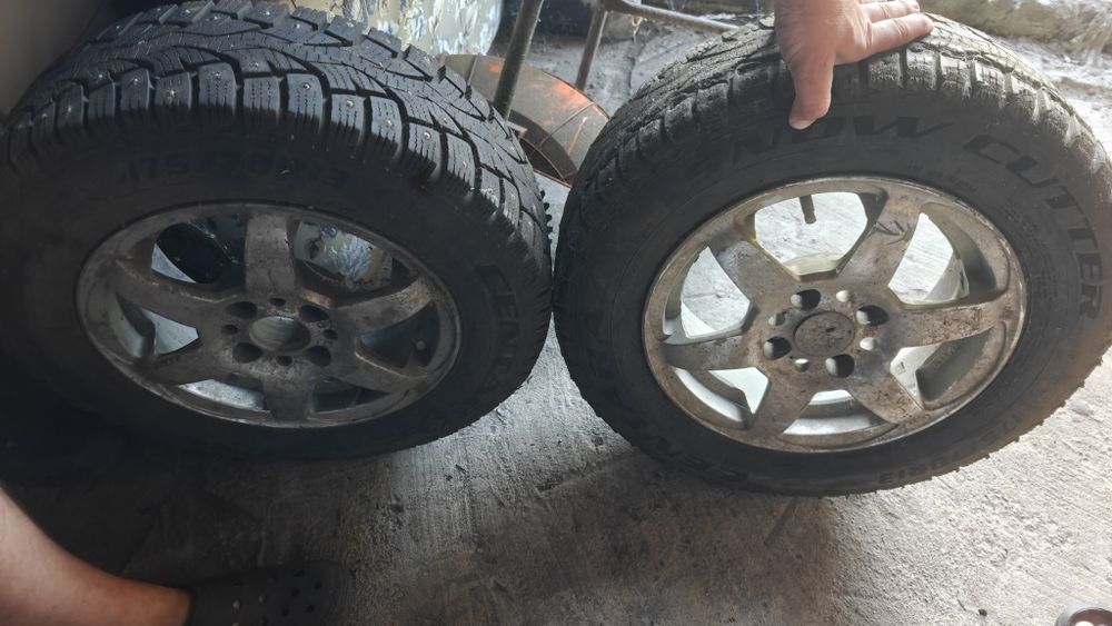 Продам диски и балоны R13
