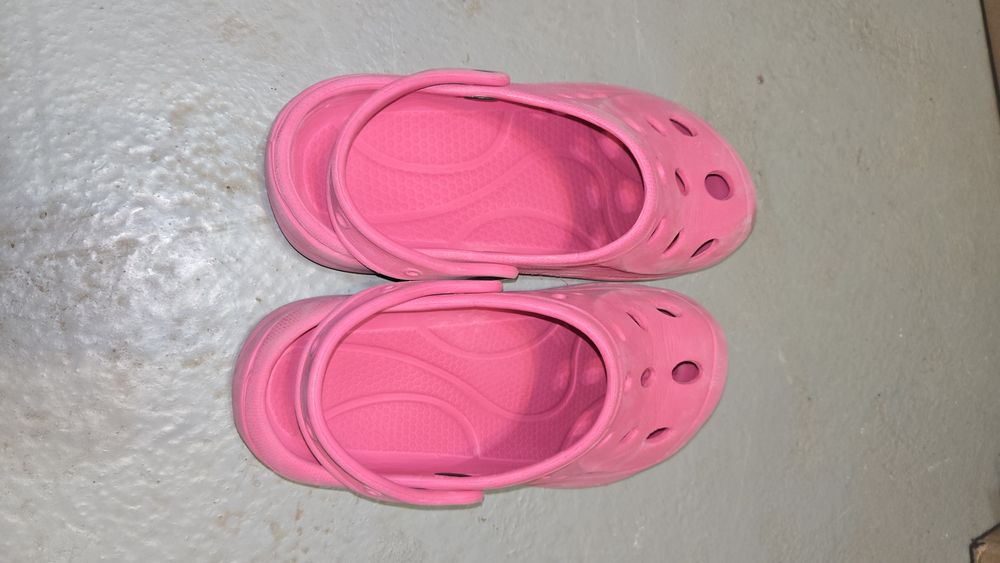 Sandale piele fetite nr 32 si bonus papuci plaja