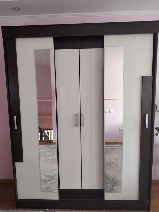 Продается шкаф-купе