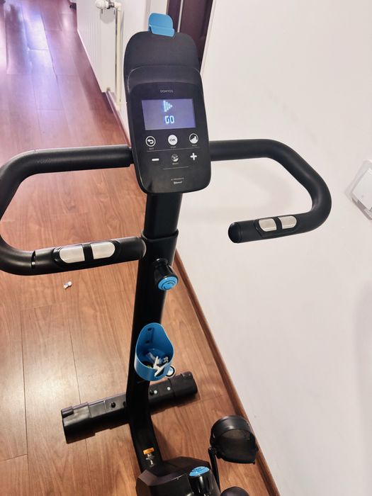 Bicicleta fitness cu programe electronice