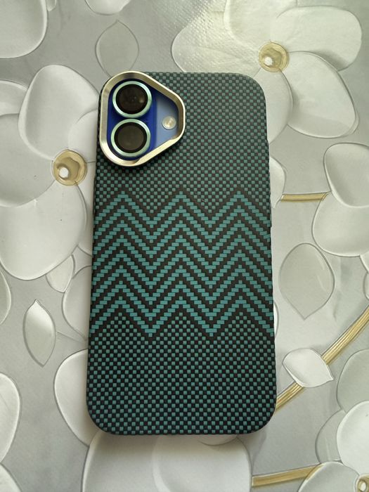 iphone 16 / айфон 16 ультрамарин / 100%