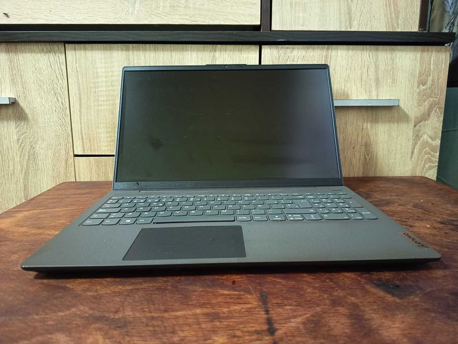 Vand laptop Lenovo