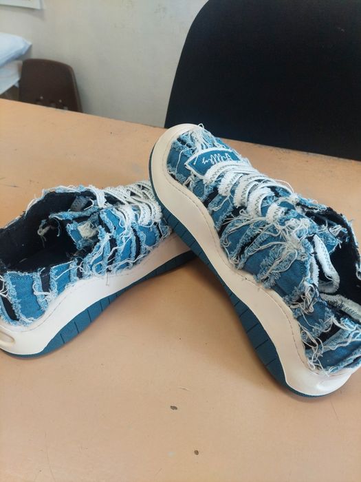 Дънкови маратонки