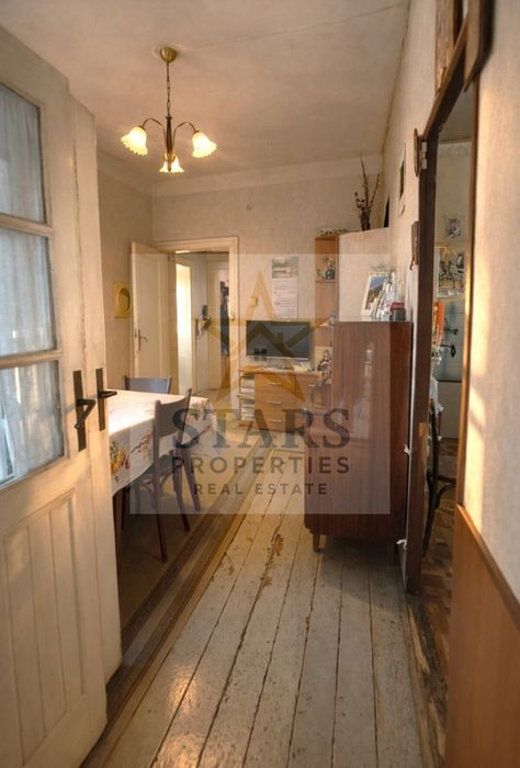 Продава се Тристаен апартамент в Варна, Център - 106 кв.м за 2217 €/кв.м - Снимка #12