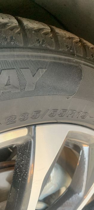 Продам шины зимние срочно