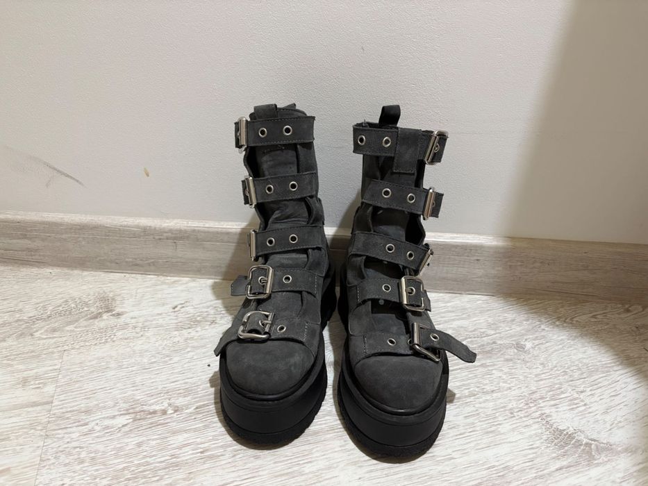 Ghete de dama din piele intoarsa