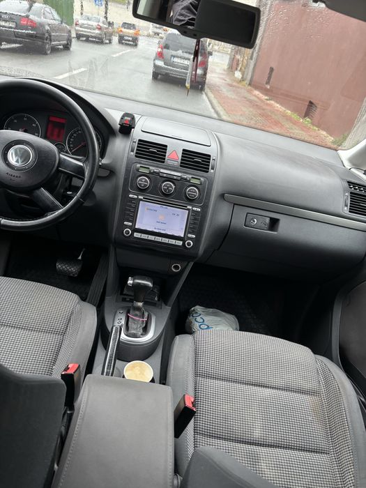 Vw touran 2.0 l 140 cp