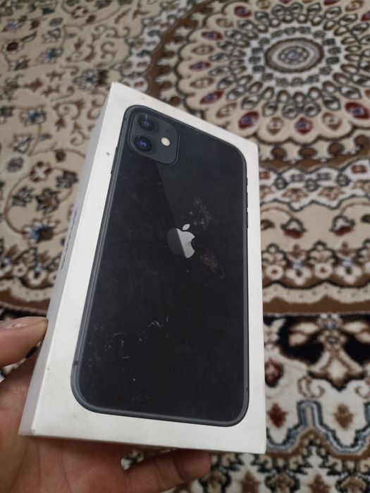 Iphone 11 . 64 gb