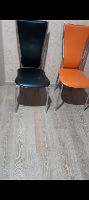 Продам стулья для кухни
