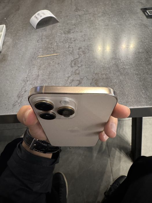 Продам 16 pro max