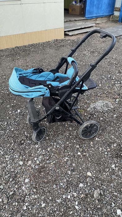 Коляска в хорошем состояние..