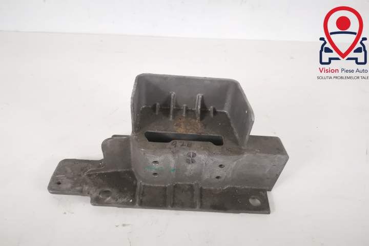 Лендроувер Дефендер / Land Rover Defender Оригинален десен лонжерон но