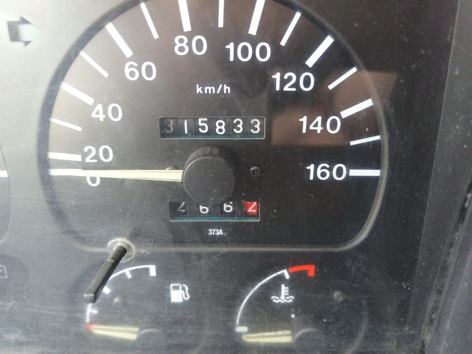 Бус Nissan Trade 75
