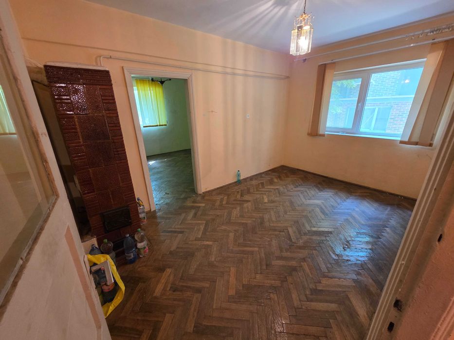Apartament nedecomandat Bucium OMV 43 mp + magazie 4.85 mp intabulata