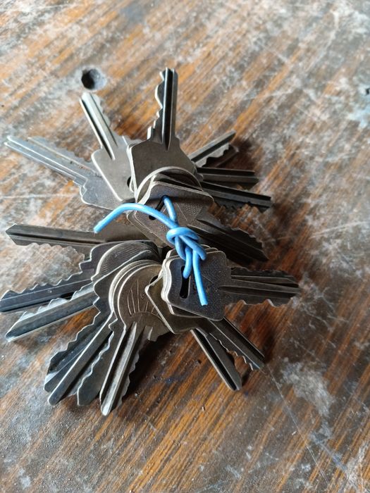 Продам боллон дерево