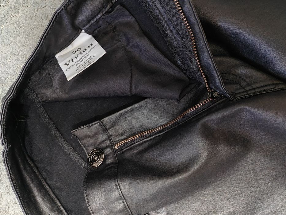 Pantaloni imitație piele femei