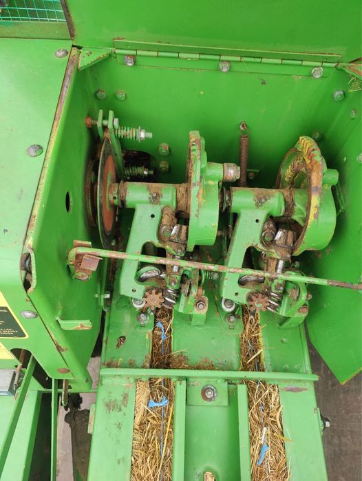 Balotiera/presa baloti dreptunghiulare john deere 330