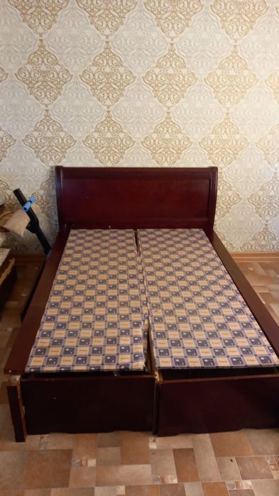 Продаем спальню мебель