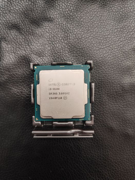 Процессор Intel Core i3 8100 / LGA 1l51v2