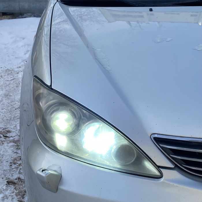 Продам фары на камри