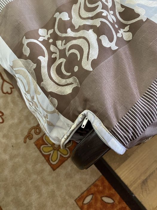 Продавам луксозно сатенирано шалте 30€