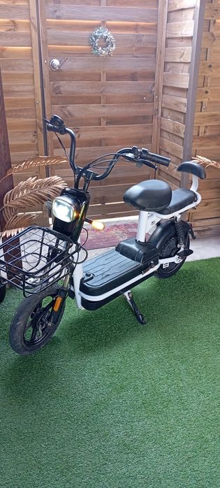 Scuter electric fara permis baterie litiu 32h