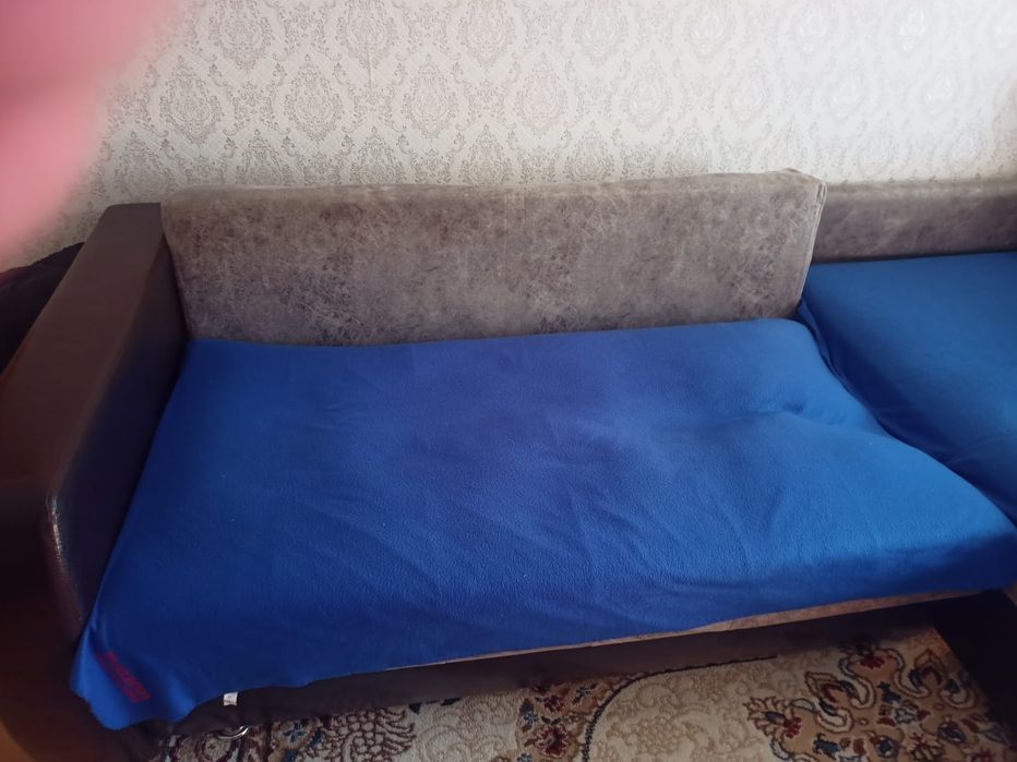 Продаю диван состояние б/у