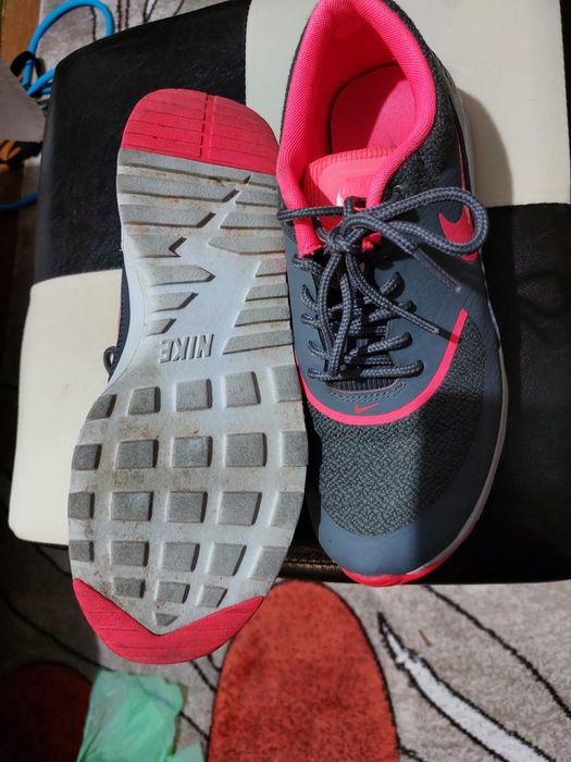 Nike,mărimea 37,stare excelenta