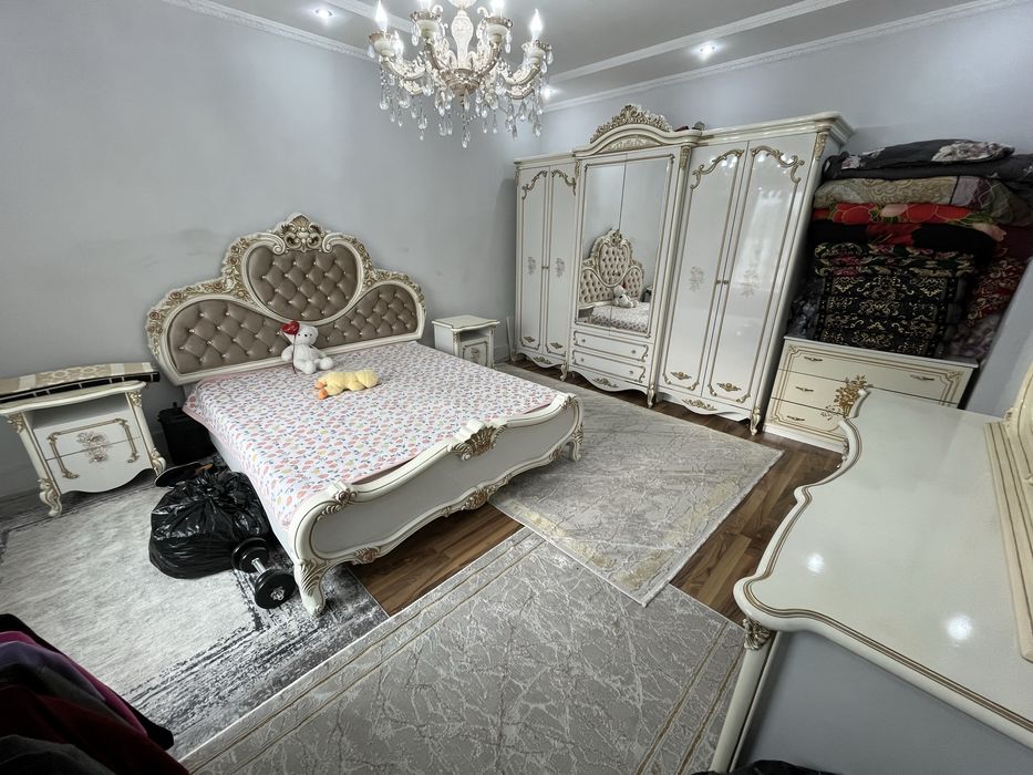 Продам спальный гарнитур б/у 400000 Алматы