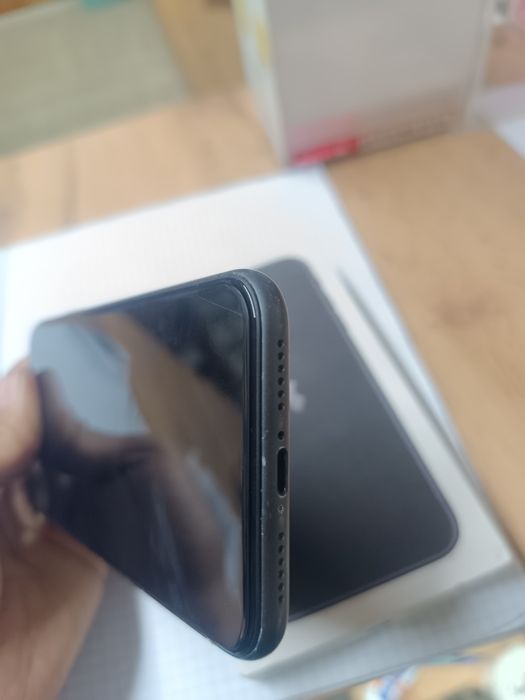 Продам Айфон 11 128гб