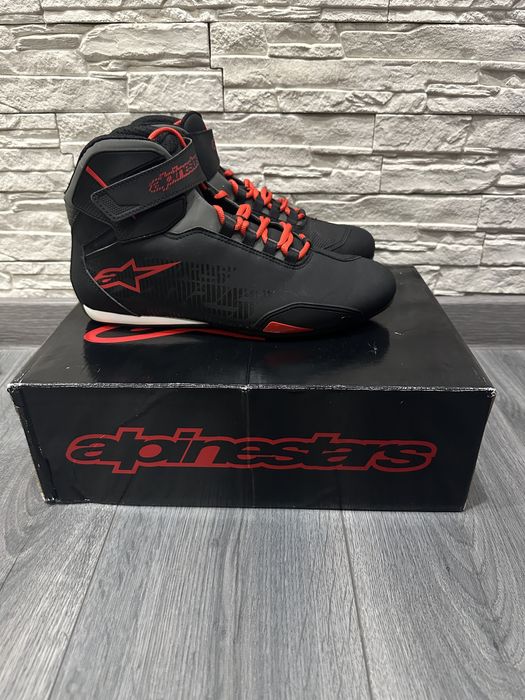 Продам мотоботы Alpinestars