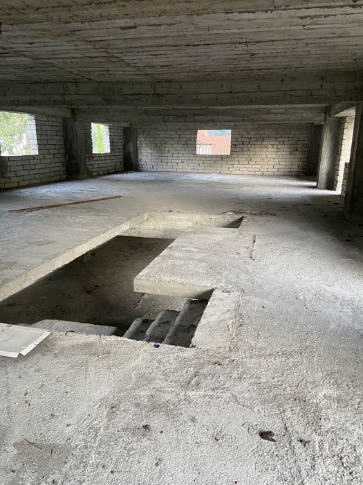 Spatiu comercial de vanzare , cladire