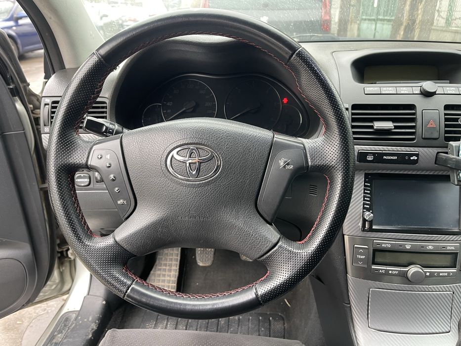 Dezmembrez Toyota Avensis T25