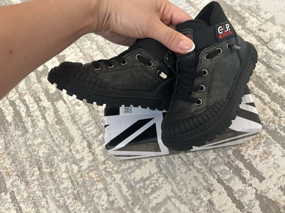 Демисезонные ботинки