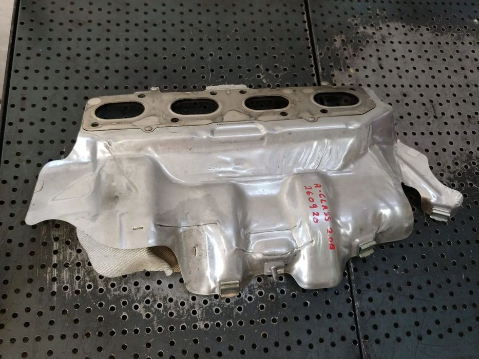 scut protectie termica motor 2.0b 260920 mercedes a-class a35 amg w177  euro 6 a2601423700