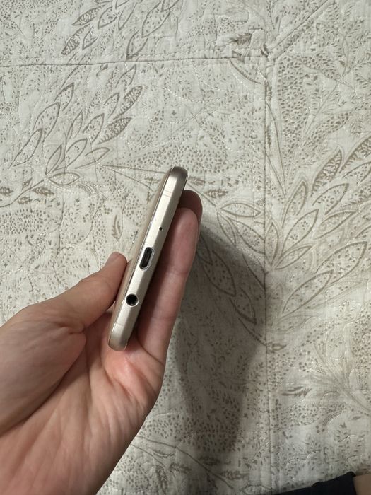 Смартфон Galaxy J5 (2016)