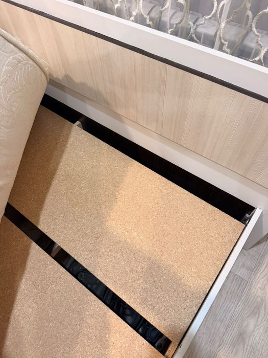 Продам Кровать с матрец 200/160