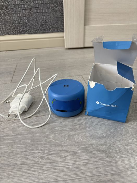 Колонка Алиса с циферблатом продам