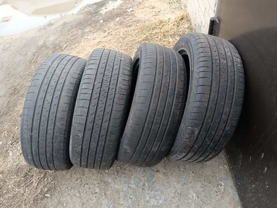 Продам летний комплект резины.