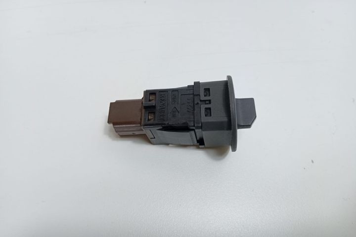 Buton airbag 8200169589C Renault Clio a 3-a generatie seria