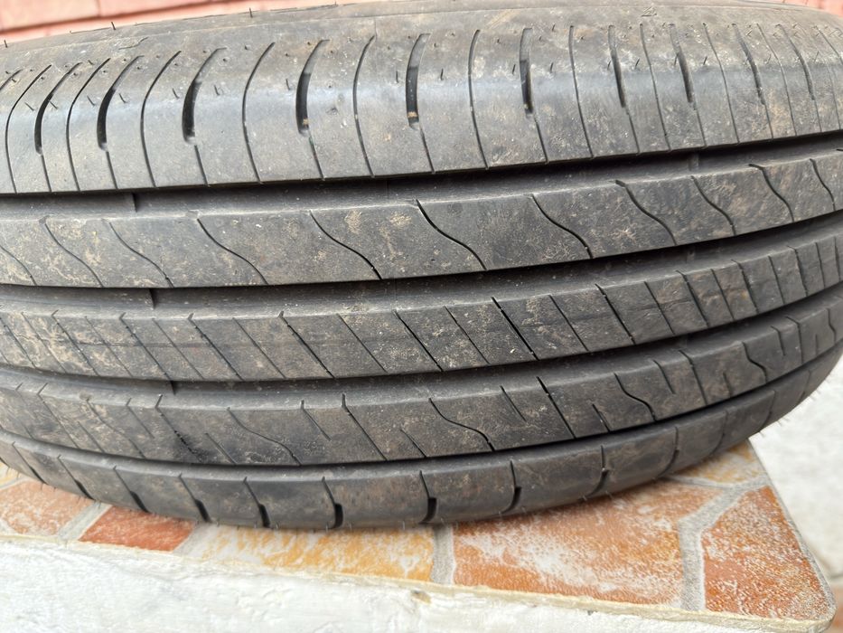 Anvelope SUV vara 215/65/17 GoodYear EfficientGrip2 SUV 99V Skoda Kodiaq