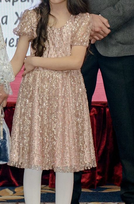 Вечернее платье с блестками